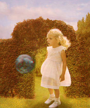 kunin_strange_moment350 A Strange Moment (from Family Ghost Stories) ©Claudia Kunin