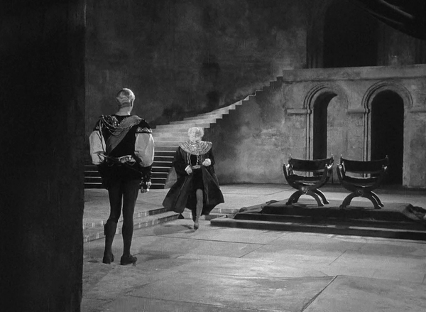 Laurence Oliver and Felix Aylmer in the 1948 film version of "Hamlet" Laurence Oliver and Felix Aylmer in the 1948 film version of "Hamlet"